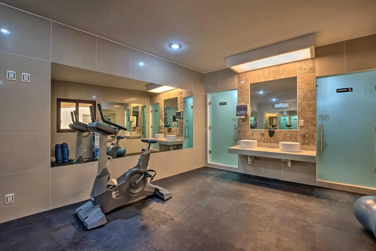 Appartamento Playa Del Carmen Beachfront Condo With Pool Access! Messico